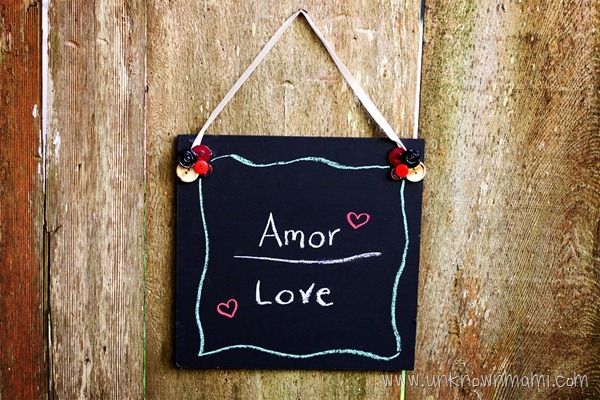 DIY-Bilingual-Word-A-Day-Chalkboard-craft