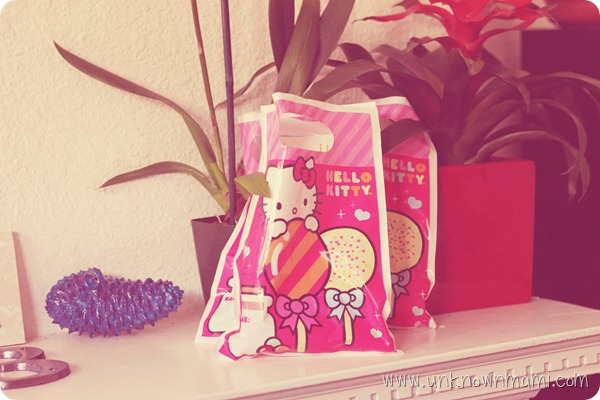 Hello-Kitty_party-favor-bags