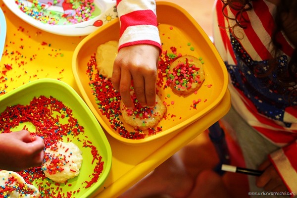 Decorating cookies