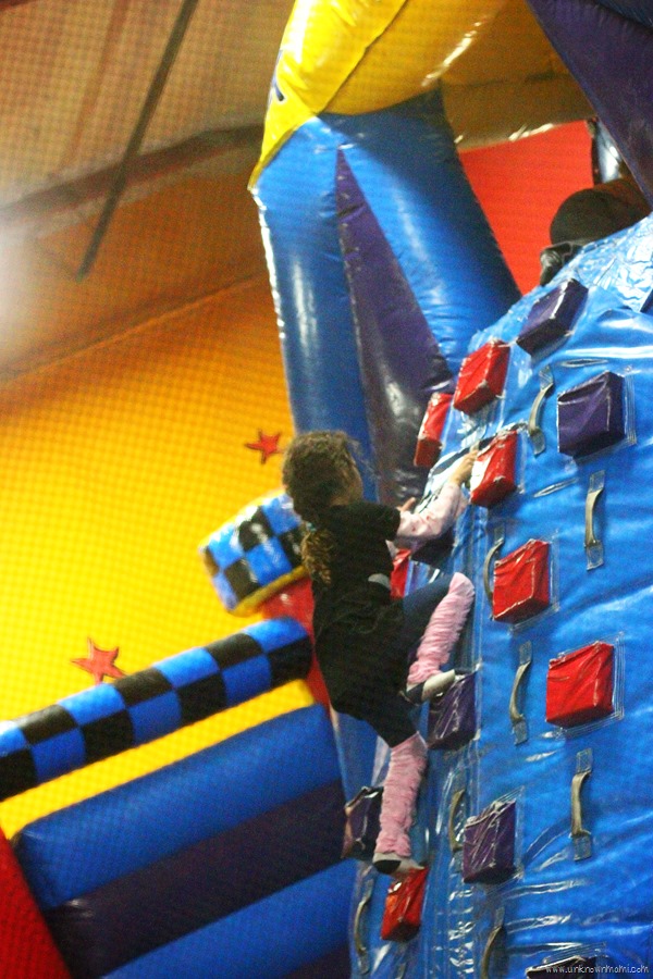 Inflatable structure at Pump It Up