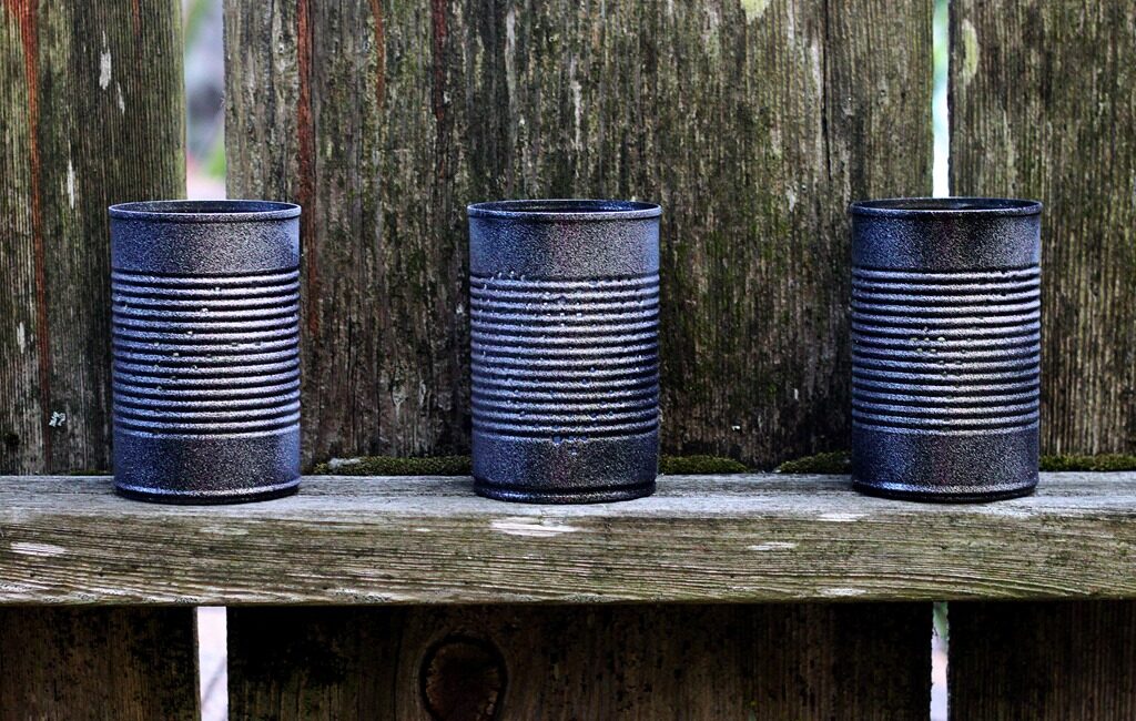 Easy way to make tin can lanterns