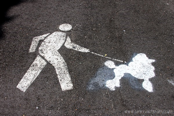 Leash signs at Duboce Park