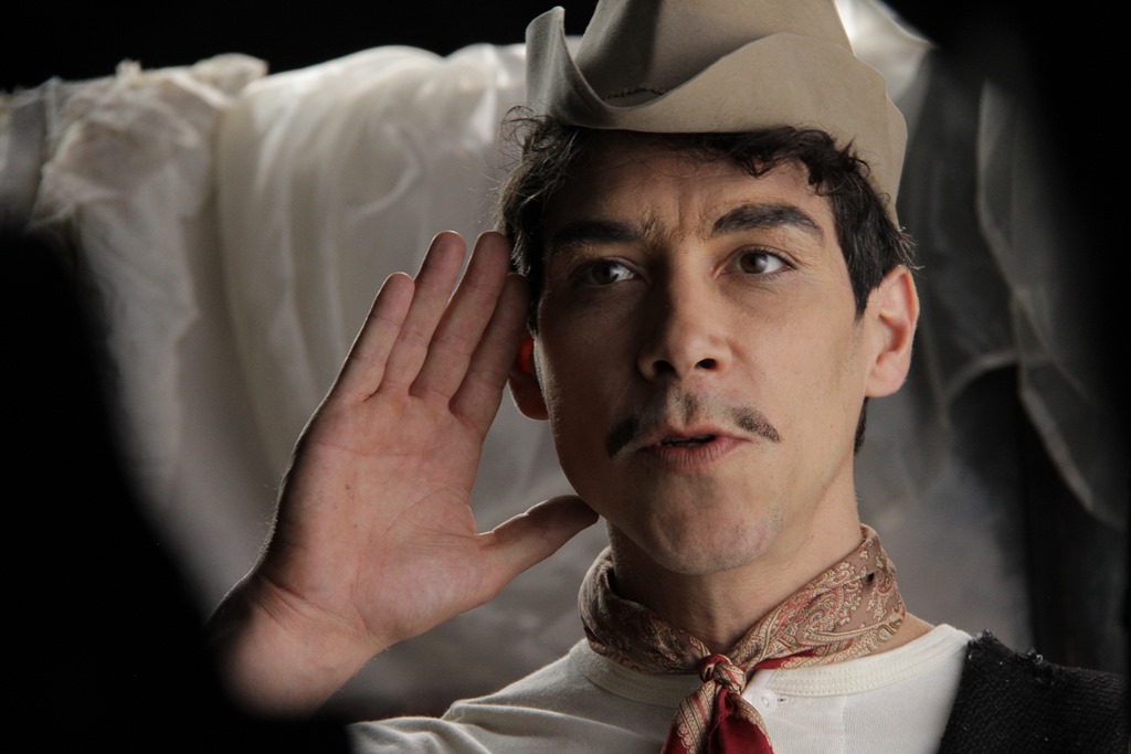Oscar Jaenada, Star Of Cantiflas, Is Turning My Daughter into an International Artist