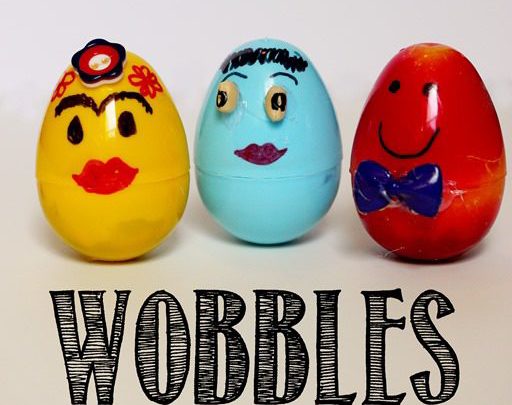 DIY: Wobble Dolls out of Plastic Easter Eggs