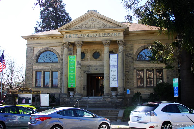 Petaluma Public Library