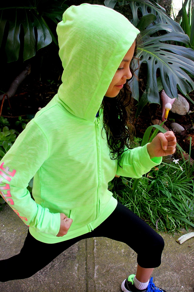 Kids' activewear
