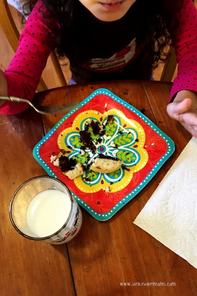 Little girl eating chocoflan