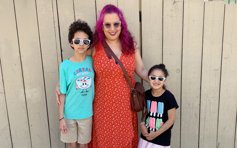 Mother and two daughters - Claudya Martinez